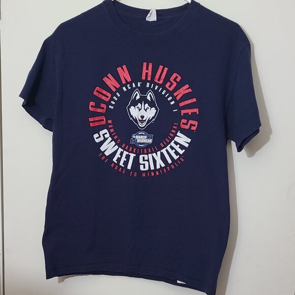 2022 UConn Huskies Women's Sweet Sixteen T-shirt Medium - Picture 1 of 3